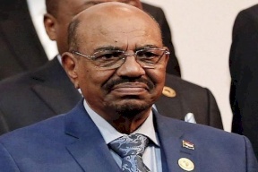 البشير يقود وفد السودان للقمة الأفريقية 