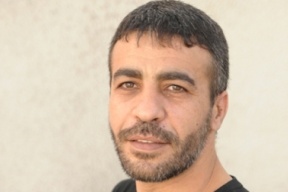 إدارة سجون الاحتلال تمنع الأسير المريض أبو حميد من الاتصال بعائلته