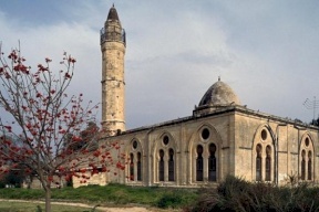 التوجيه العليا لعرب النقب تطالب بمنع حفل غنائي في باحات مسجد بئر السبع