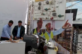 افتتاح معرض فلسطين للصناعات الإنشائية في الخليل