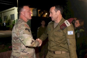 قائد القيادة المركزية للجيش الأميركي يصل إسرائيل