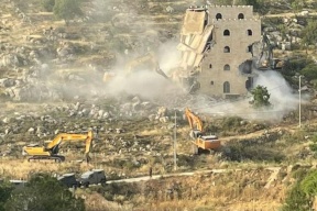 الاحتلال يهدم منزلا قيد الإنشاء غرب أريحا