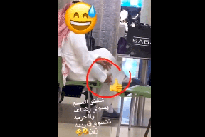 فيديو| أب سعودي يقوم بإعداد الحليب لطفله في أحد المولات يثير ضجة!