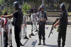 إصابة 13 شرطياً وثلاثة مدنيين بانفجار شمال القاهرة
