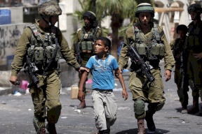 أطفال فلسطين في عين النار  