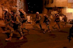 قوات الاحتلال تقتحم أجزاء من مدينة الخليل