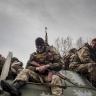 كندا ترسل أول دفعة ناقلات جنود مدرعة إلى أوكرانيا 