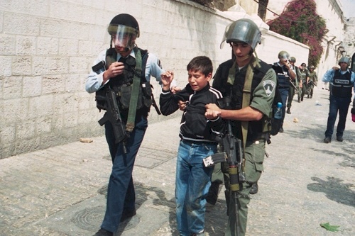 الاحتلال يعتقل طفلين من سبسطية