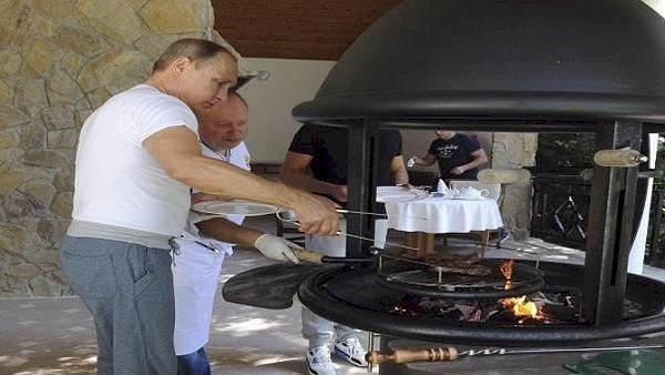 بوتين يكشف.."هذا ما كان يعمل به جدي مع لينين وستالين"