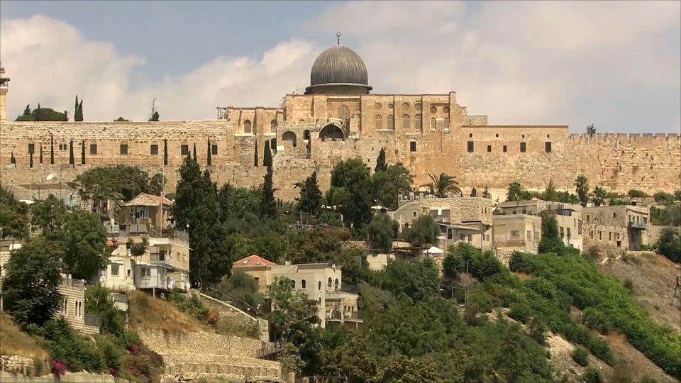 ليلة تهويدية صاخبة في "باب الخليل" بالقدس القديمة