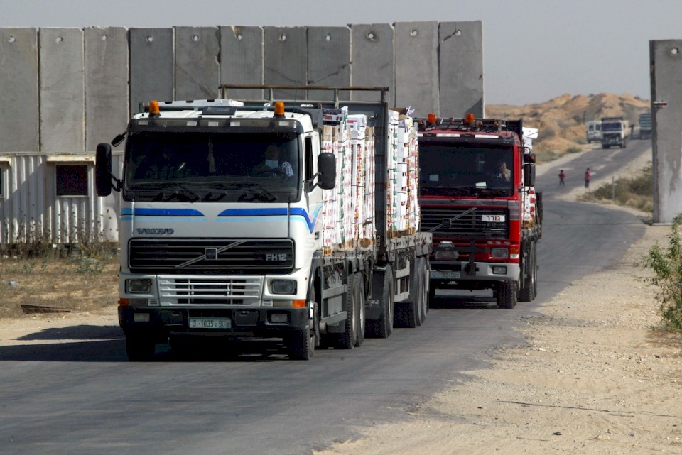  تحذيرات من خسائر فادحة بعد إغلاق الاحتلال معبر كرم أبو سالم 