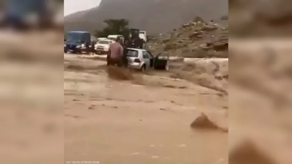 بعد أيام من الزلزال المدمر.. سيول جارفة تجتاح شرقي المغرب