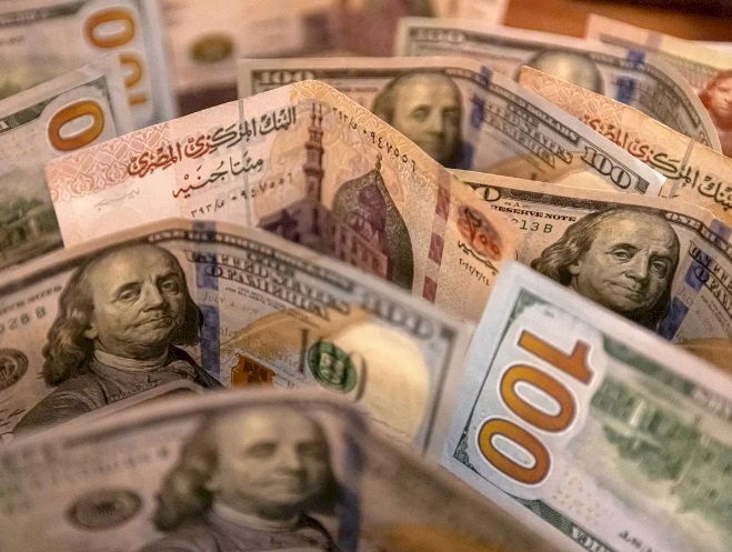 انهيار كبير للدولار في مصر بعد أكبر صفقة في تاريخ البلاد