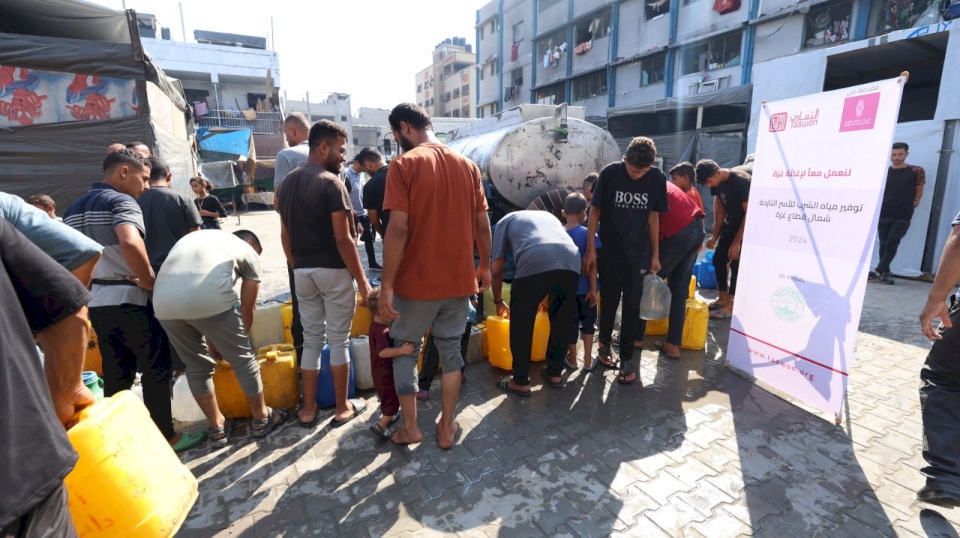 بنك فلسطين يساهم في توفير مياه صالحة للشرب بمراكز الإيواء في شمال قطاع غزة بالشراكة مع مؤسسة التعاون