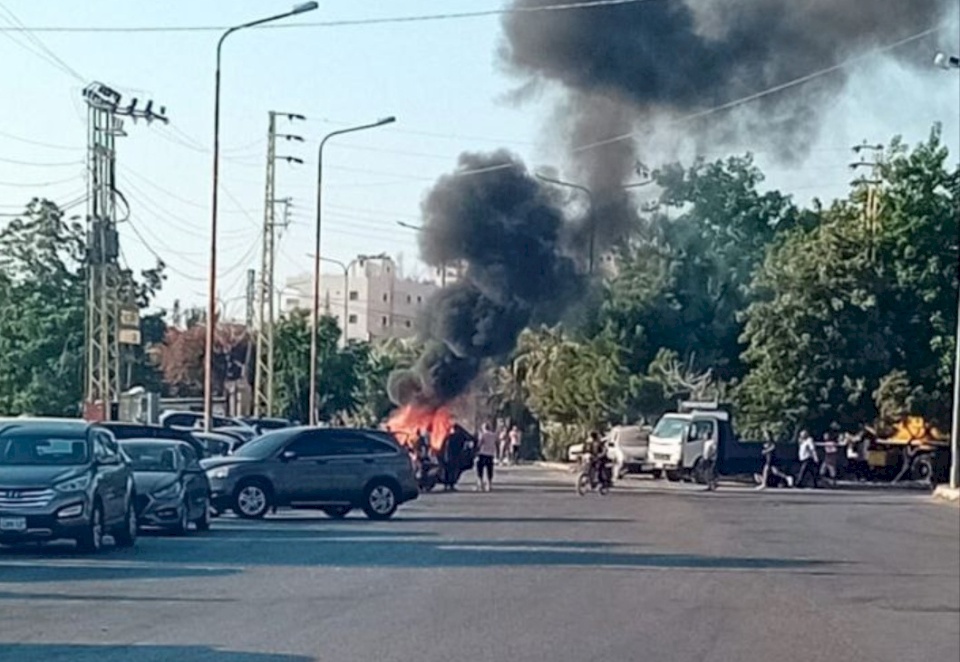 شهيدان جراء استهداف مركبة في صيدا وحزب الله يهاجم مواقع إسرائيليّة