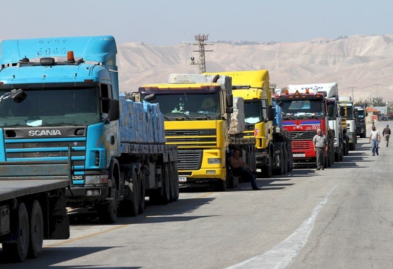 إعادة فتح معبر الكرامة أمام الحركة التجارية تدريجيا