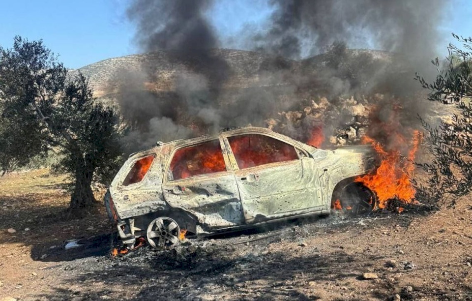 شهيدان وإصابة متوسطة في قصف مركبة قضاء طوباس (فيديو)