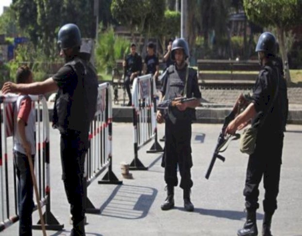 إصابة 13 شرطياً وثلاثة مدنيين بانفجار شمال القاهرة
